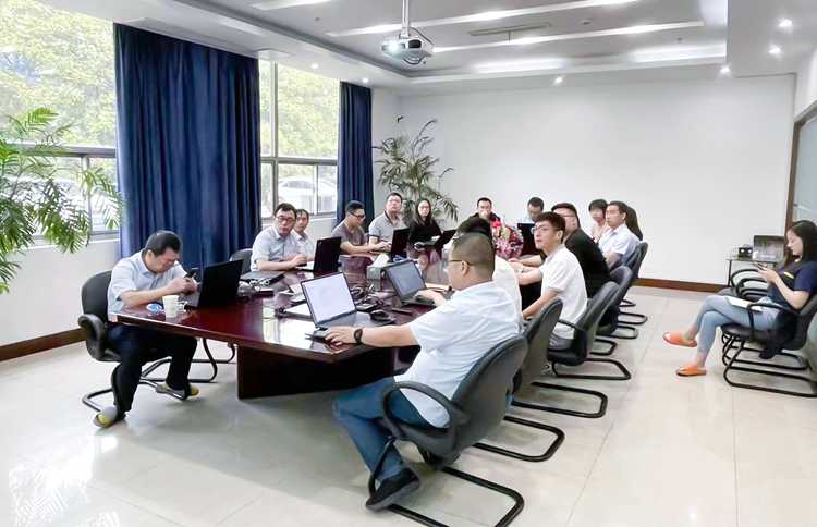 彩虹攜手晶晟科技打造信息化平臺，以科技賦能搶占行業(yè)制高點