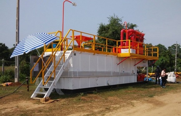 200GPM非開挖泥漿回收系統(tǒng)(印度項(xiàng)目) 200GPM非開挖泥漿回收系統(tǒng)(印度項(xiàng)目)