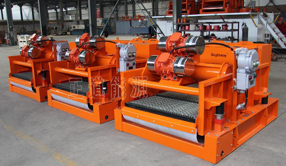 正道能源三聯(lián)泥漿振動篩