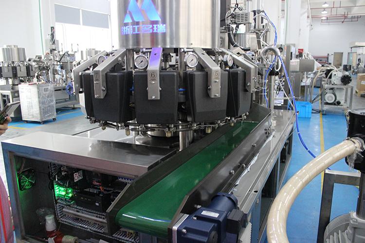 一種帶有取樣功能的海底閥